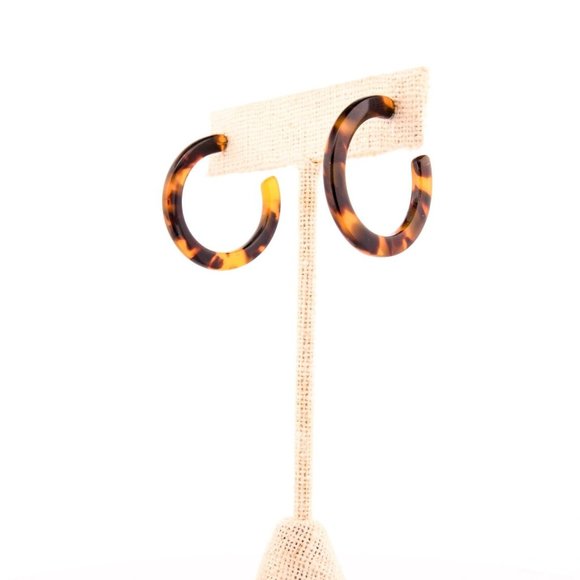 MINIMALIST TORTOISE Resin Hoop Earrings - Picture 1 of 8